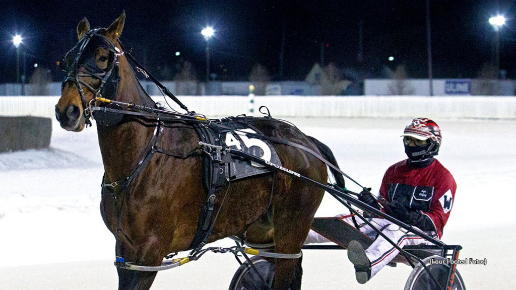 Kyle Wilfong and Carlos Mittanna at Hawthorne Race Course