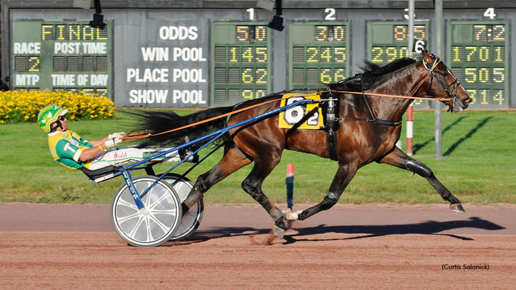 Long Tom winning his Earl Beal elimination at Pocono