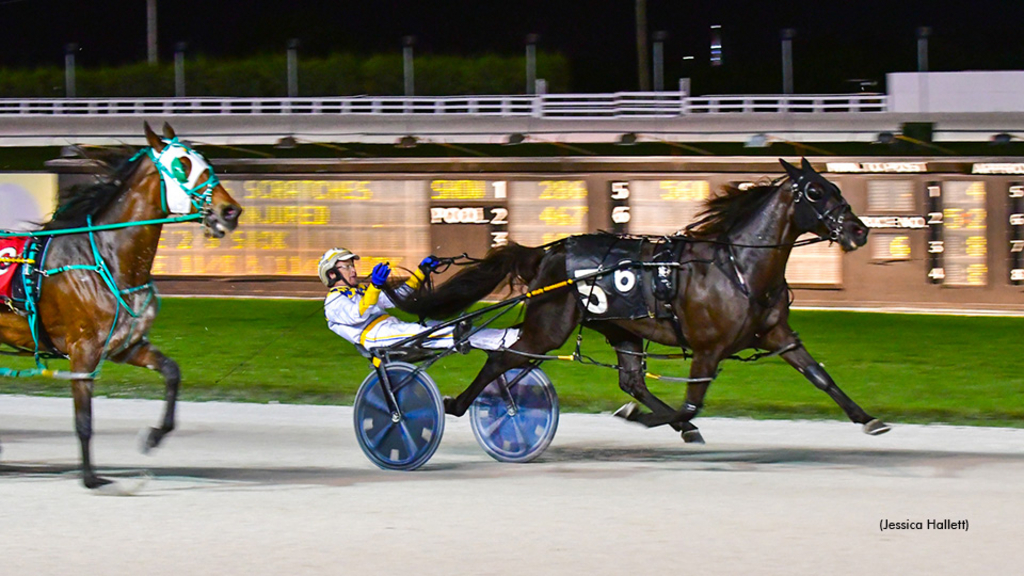 Sea Shadows winning at Pompano Park