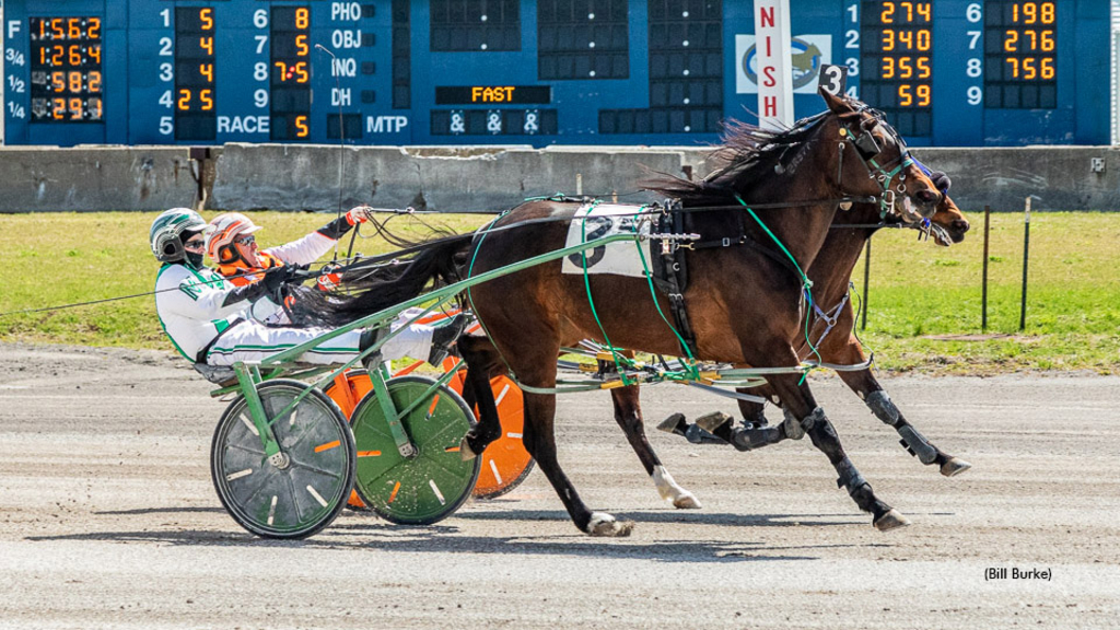 Xenias Chip winning at Buffalo Raceway