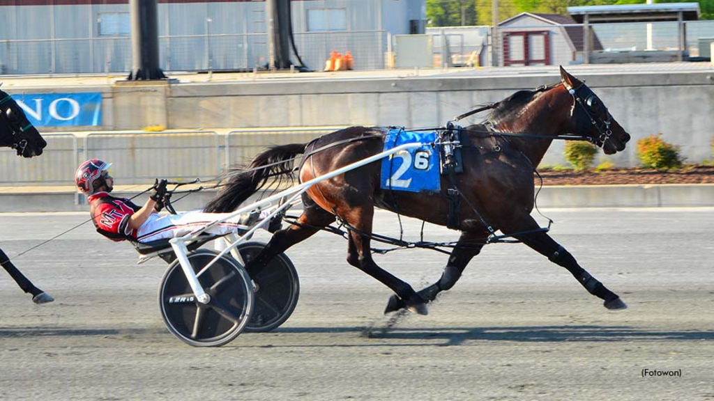 Slick Tony winning at Harrington Raceway