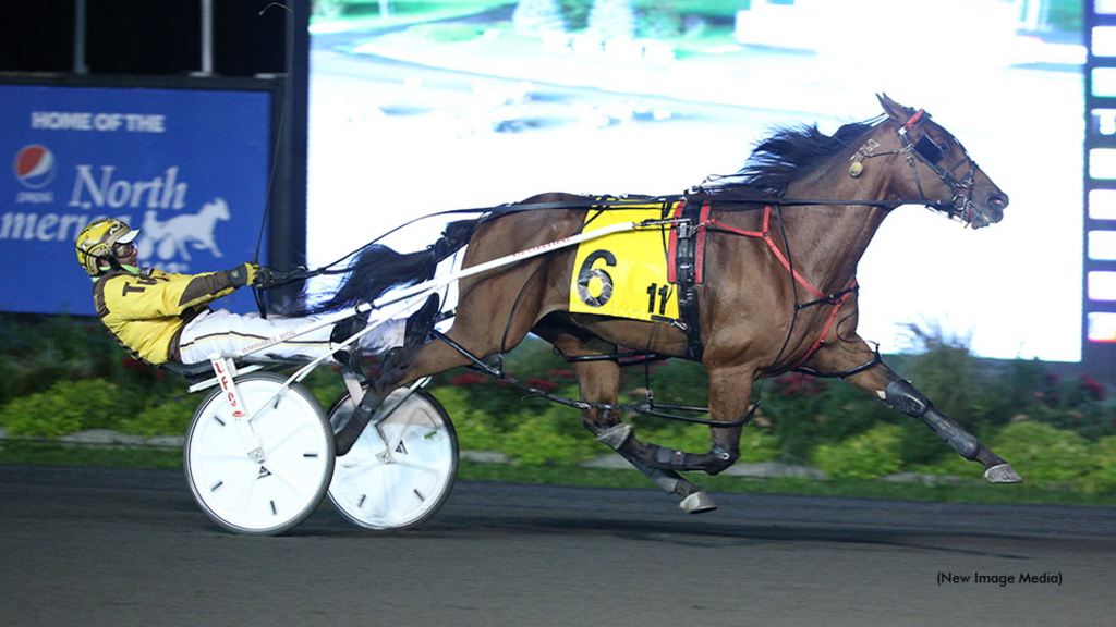 Warrawee Vital winning at Woodbine Mohawk Park