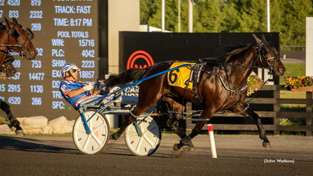 Grammys Girl racing at Woodbine Mohawk Park