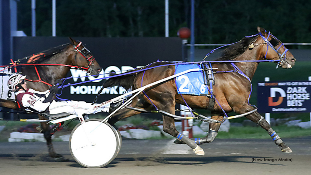 Hervey Hanover winning at Woodbine Mohawk Park