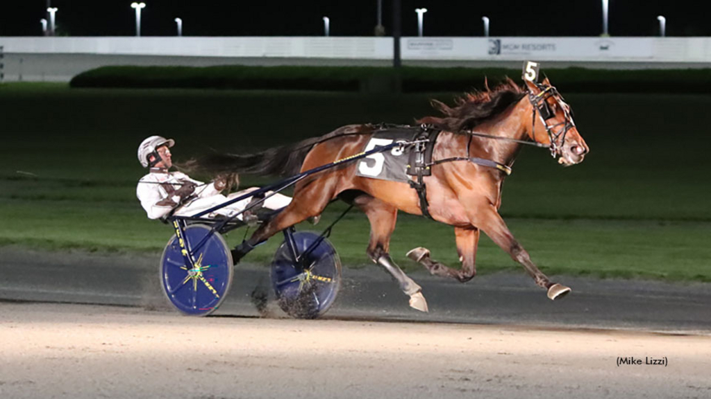 Joviality S winning her Yonkers Trot elimination