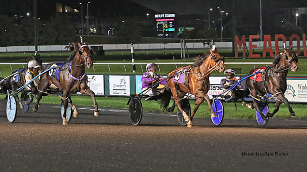 Lawless Shadow winning the 2021 Meadowlands Pace