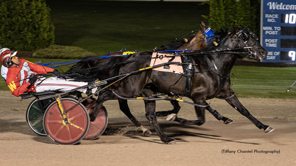 Yacht Seelster winning at Grand River Raceway