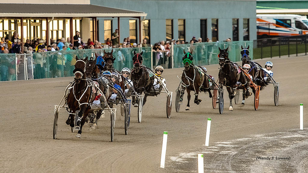 Harness racing at Batavia Downs