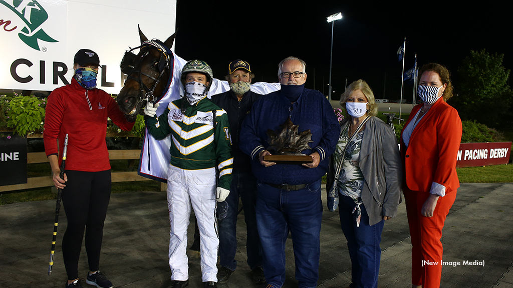 2020 Maple Leaf Trot champion Atlanta in the Mohawk winner's circle 