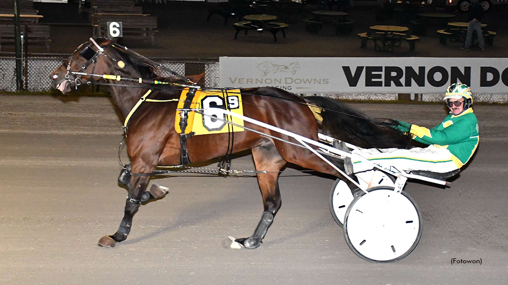 Joxter winning at Vernon Downs