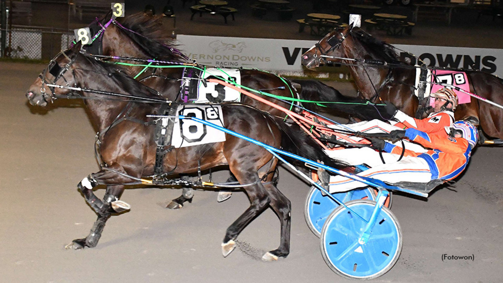 Wyoming Cowboy winning at Vernon Downs