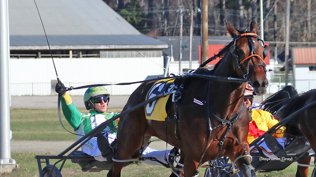 Rys Red Rocket winning at First Tracks Cumberland