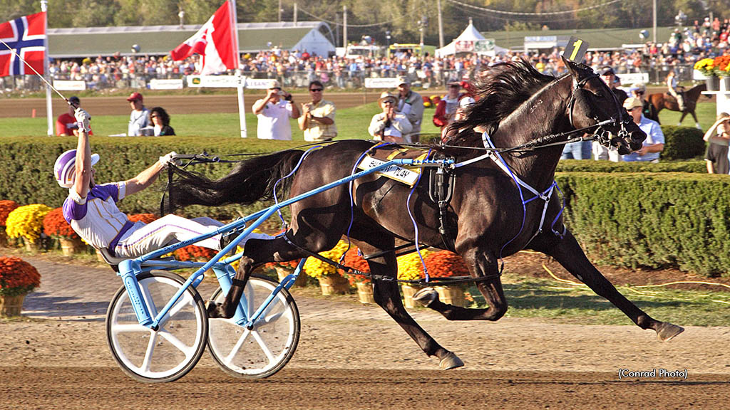 Shadow Play winning the Little Brown Jug