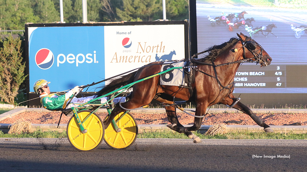 Miso Fast winning at Woodbine Mohawk Park