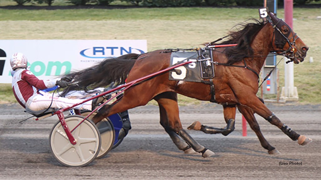 A New Leader winning at Meadowlands Racetrack