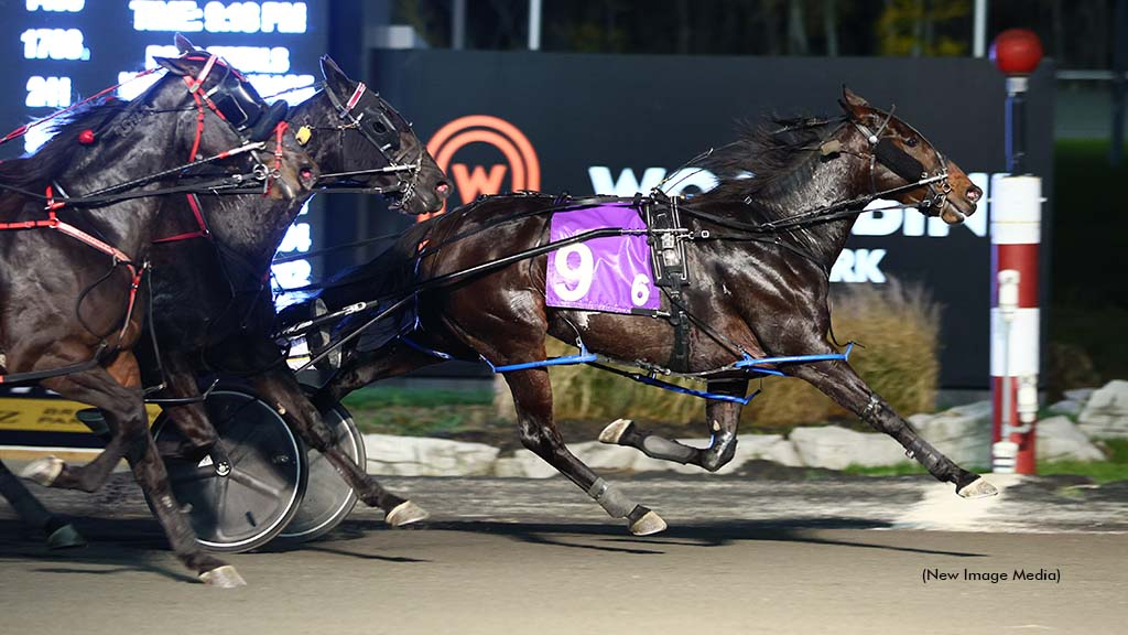 Gias Surreal winning at Woodbine Mohawk Park