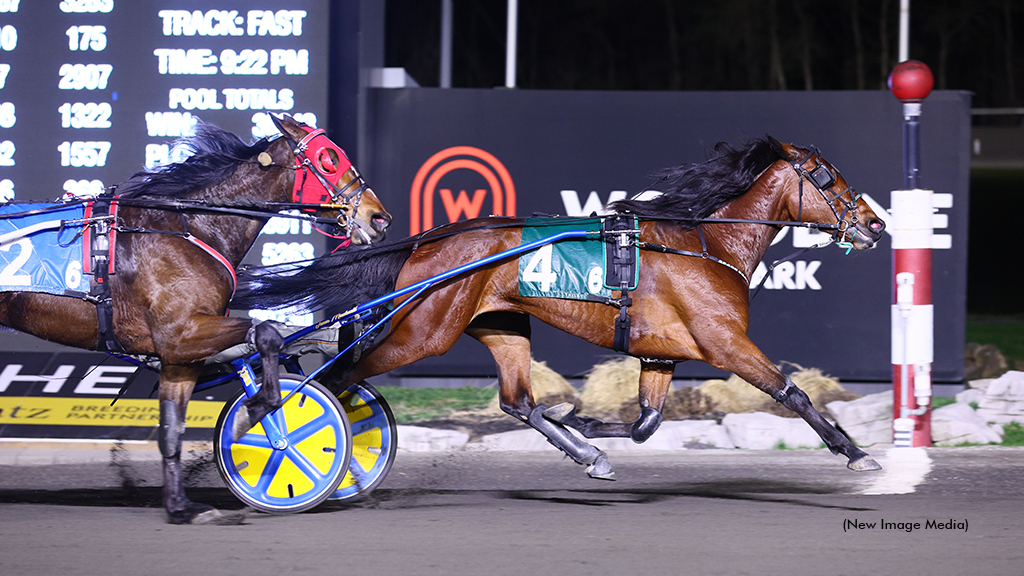 Adare Castle winning at Woodbine Mohawk Park