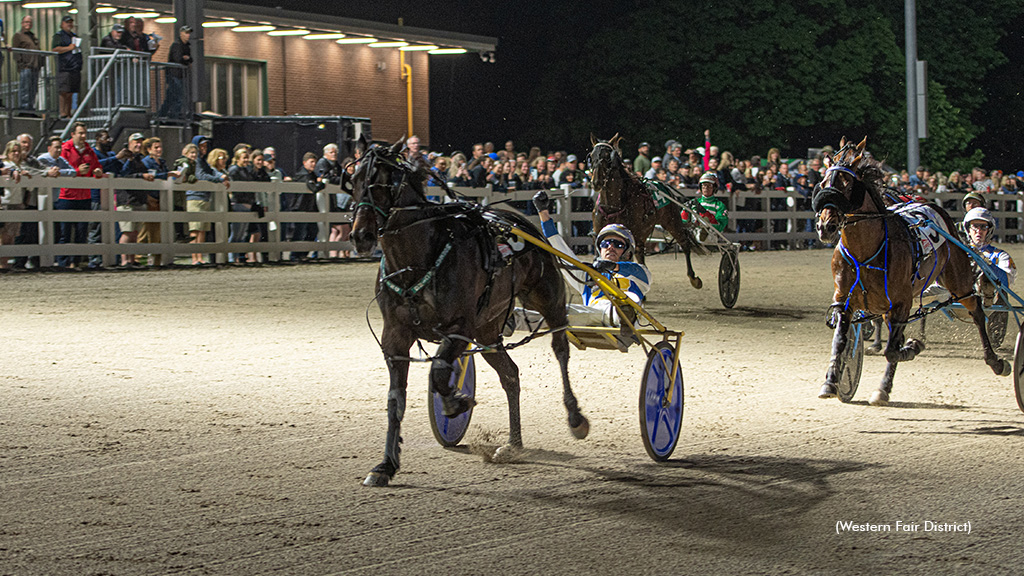 Jimmy Freight winning the 2022 Camluck Classic