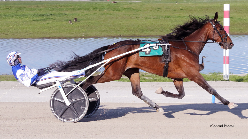 Rose Run Yanae winning at Miami Valley Raceway