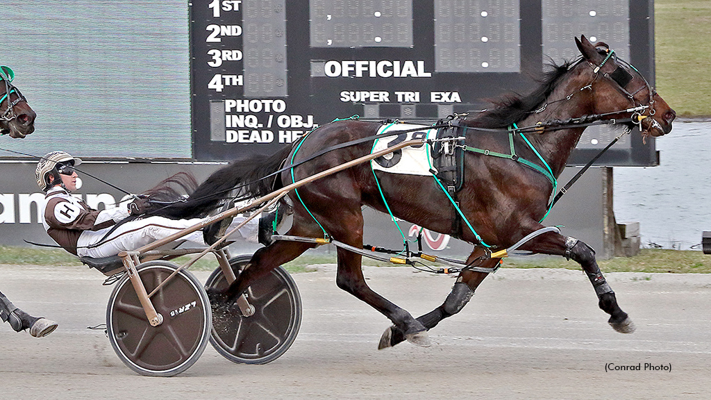 Somwherunderheavn winning at Miami Valley Raceway