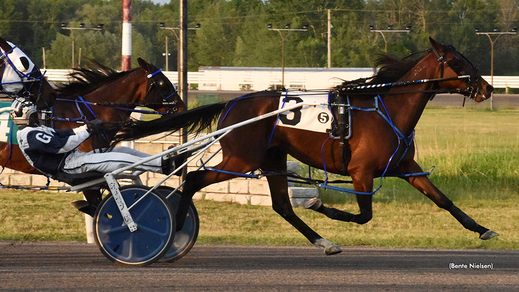 Gagnon Triples At Rideau | Standardbred Canada