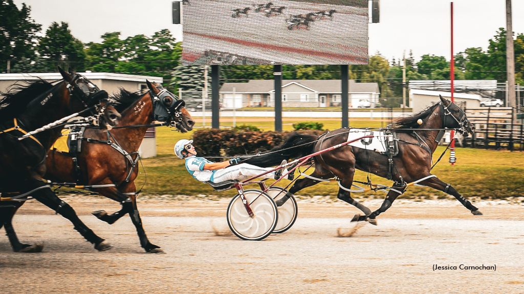 Noneyabizzness winning at Clinton Raceway