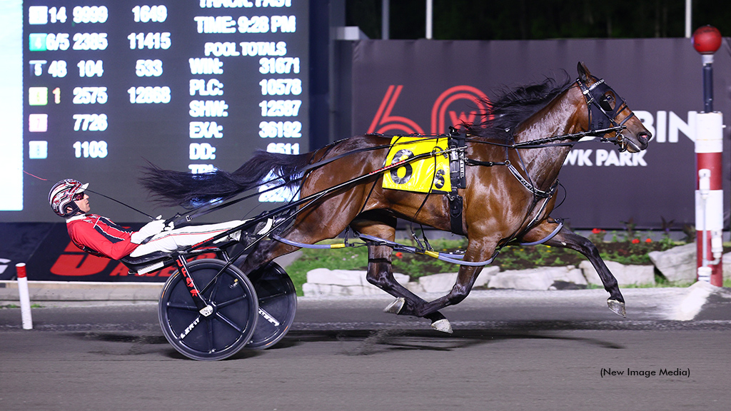 Treacherous Dragon winning at Woodbine Mohawk Park