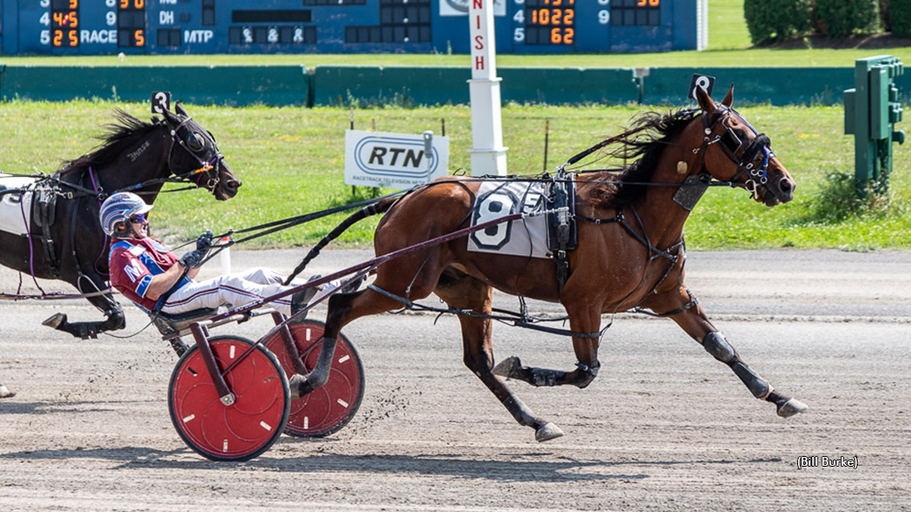 Dandys BB Eight winning at Buffalo Raceway