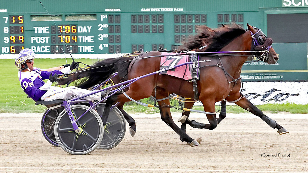 Pariss Dragon winning at Scioto Downs