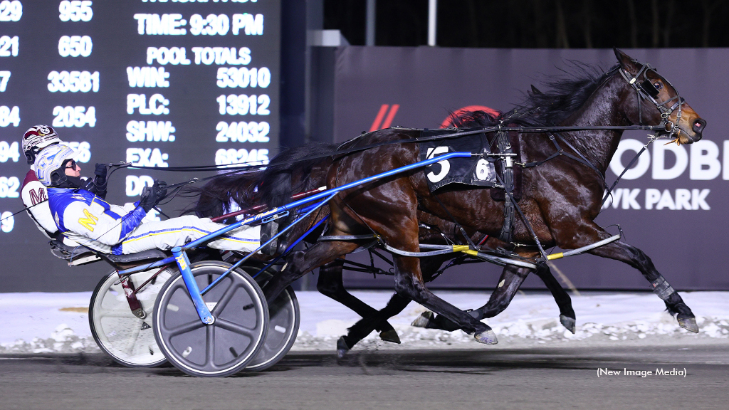 Margosgotthecargo winning at Woodbine Mohawk Park