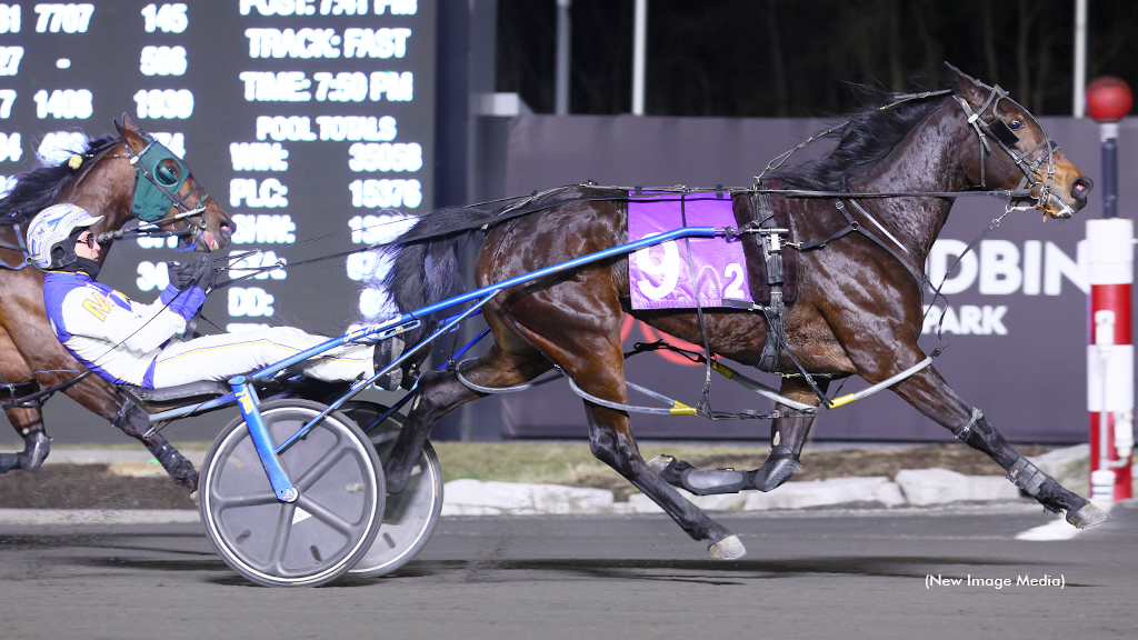 Margosgotthecargo winning at Woodbine Mohawk Park