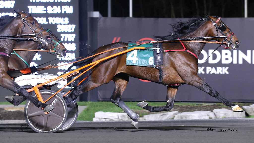 Ghostly Casper winning at Woodbine Mohawk Park