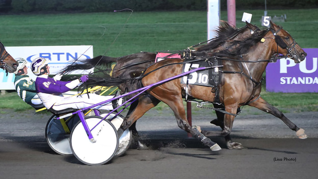 Benjamin Hanover winning at The Meadowlands