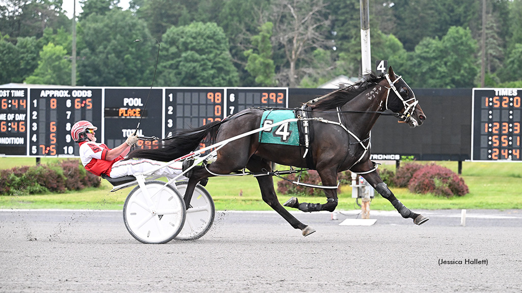 Heaven On High N winning at Saratoga Raceway