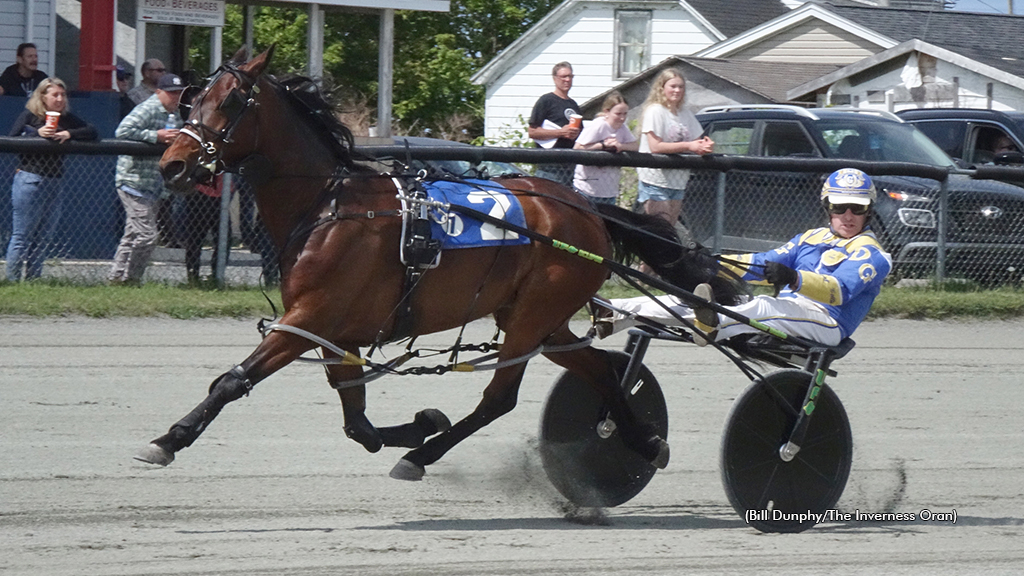 Sunshine Lou winning at Inverness Raceway