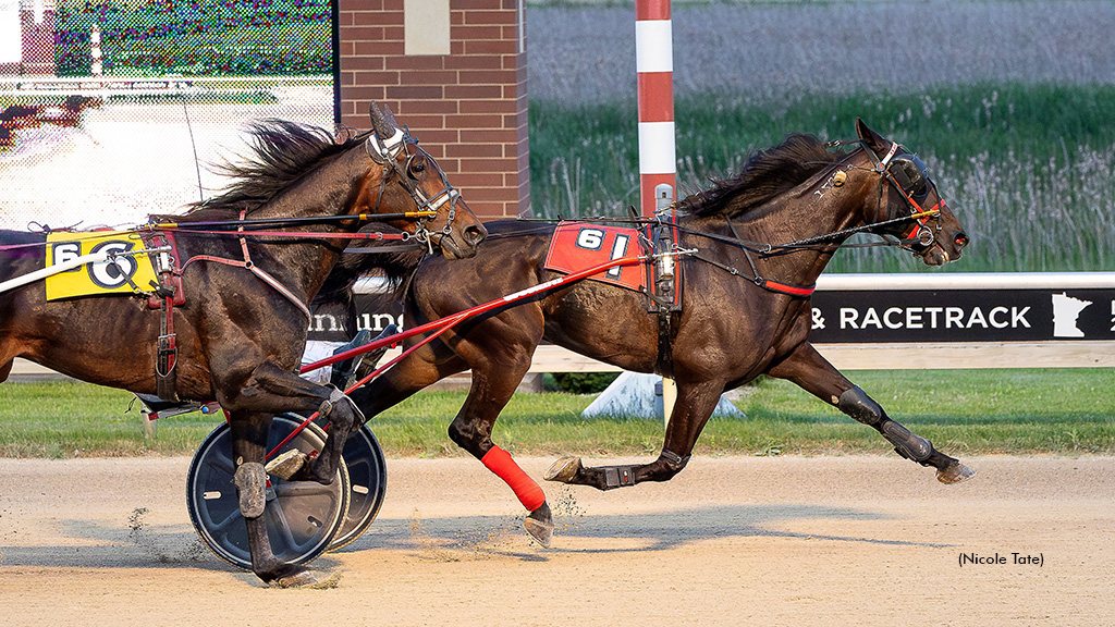 Warrawee Whisper winning at Running Aces