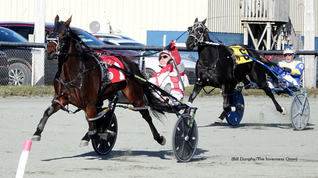 Sunshine Lou winning at Inverness Raceway