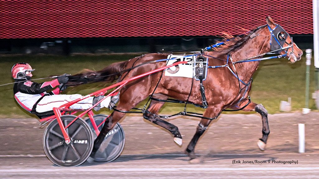 Phoenix Rising winning at Rosecroft Raceway