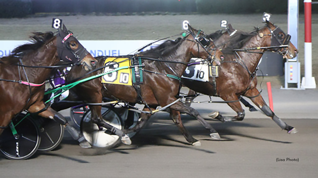 Intothemysticmoon winning at The Meadowlands