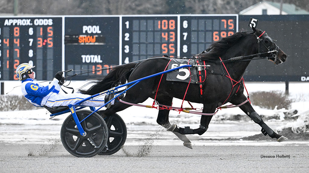 The Good Doctor winning at Saratoga Raceway