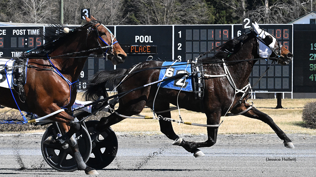 Lanjo Lee winning at Saratoga Raceway