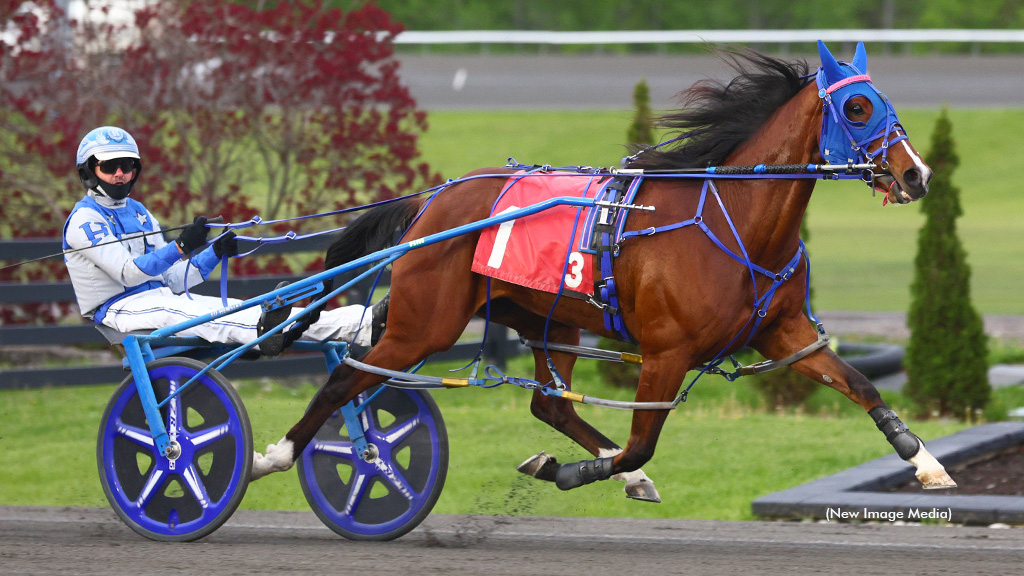 Caviar N Crackers winning at Woodbine Mohawk Park