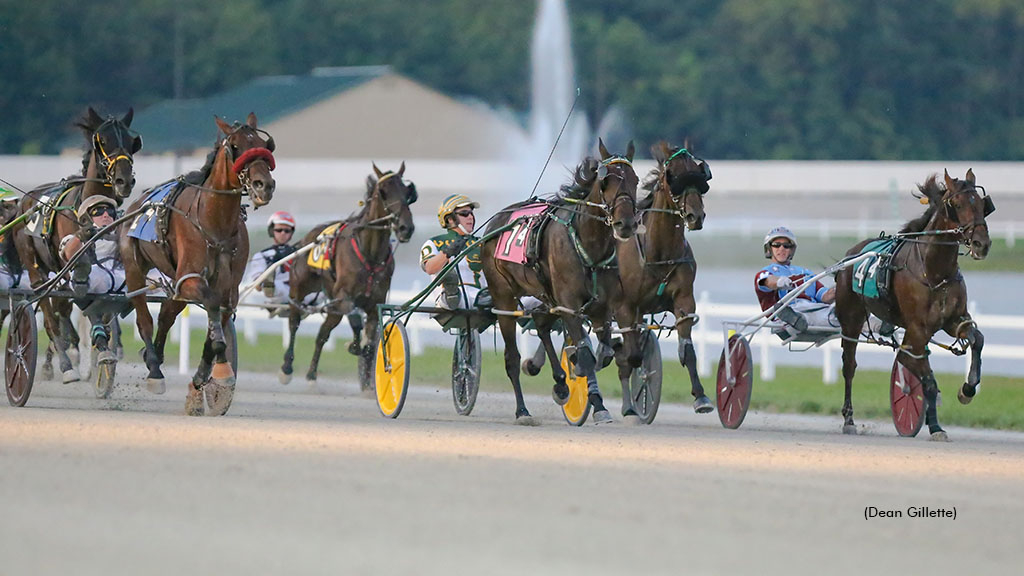 Harness racing at Hoosier Park
