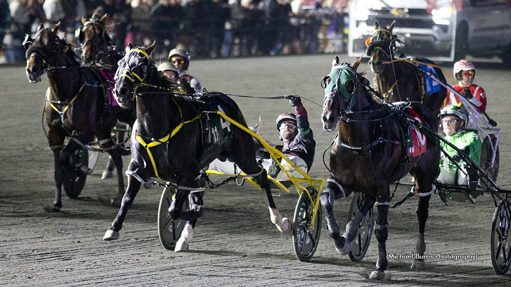 Louprint winning at Woodbine Mohawk Park