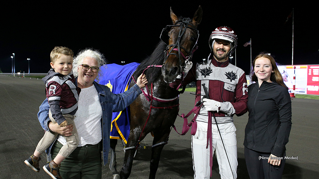 Ritchie Rich in the winner's circle at Woodbine Mohawk Park
