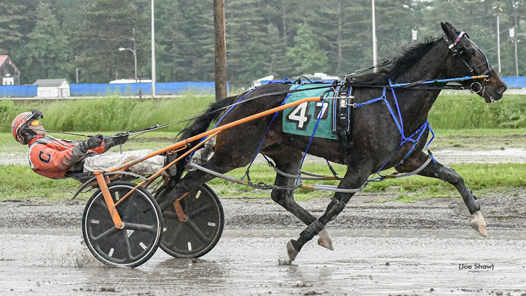 The Big Aristotle winning at Cumberland Raceway