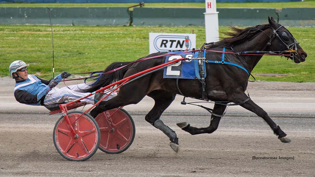 Wolinak winning at Buffalo Raceway