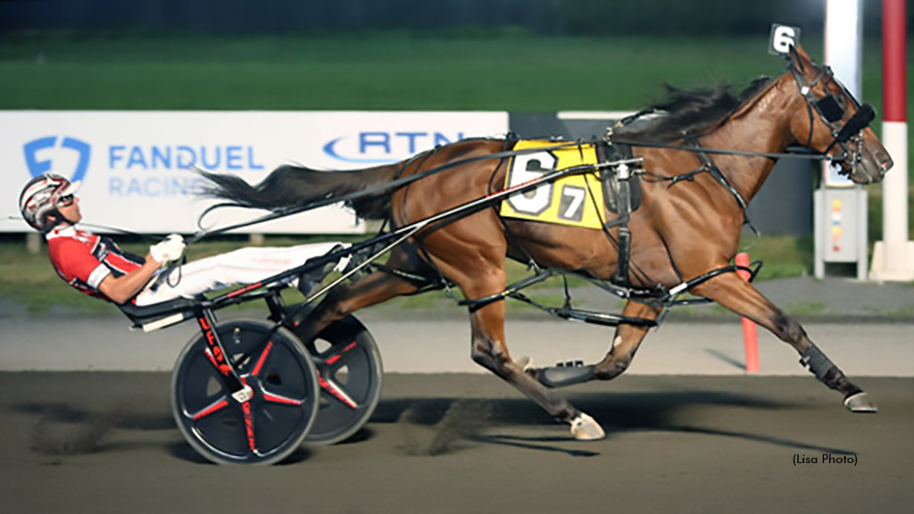 Be Perfect BG winning at Meadowlands Racetrack