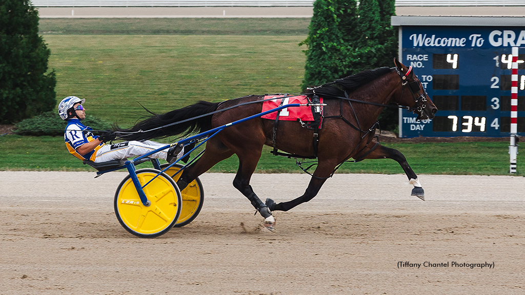 Mike Me Up winning at Grand River Raceway