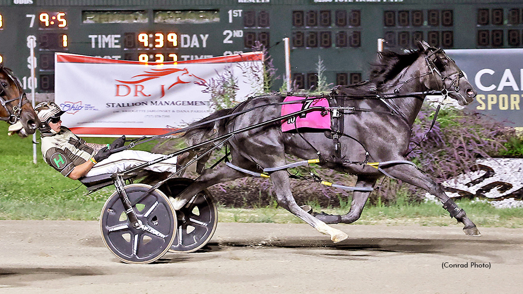 Shesafirewoman winning at Scioto Downs